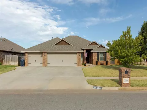 2331 Coles Creek Ln, Yukon, OK 73099