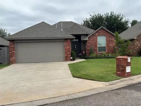 320 Falling Leaf Ter, Moore, OK 73160