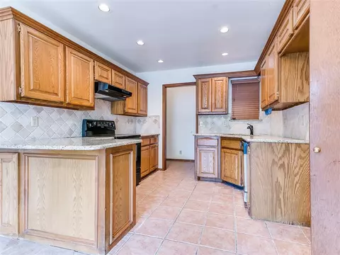 4012 Driftwood Cir, Yukon, OK 73099