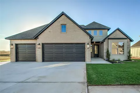 10705 Two Lakes Dr, Yukon, OK 73099
