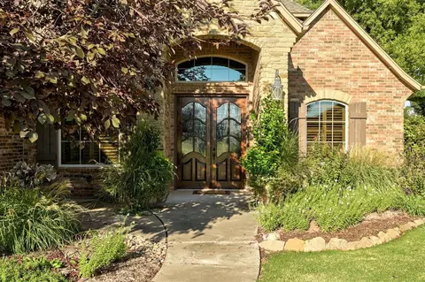 5717 Pecan Grove Pl, Edmond, OK 73034