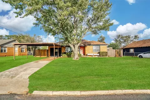 408 N 4th St, Weatherford, OK 73096
