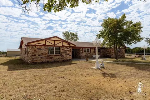 2159 N Highway 81 Apt N Rd, Chickasha, OK 73018