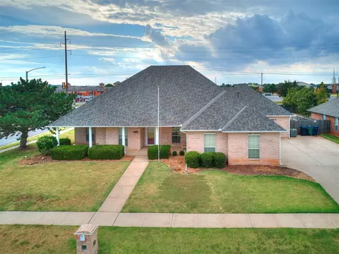 11301 Rosehaven Dr, Oklahoma City, OK 73162