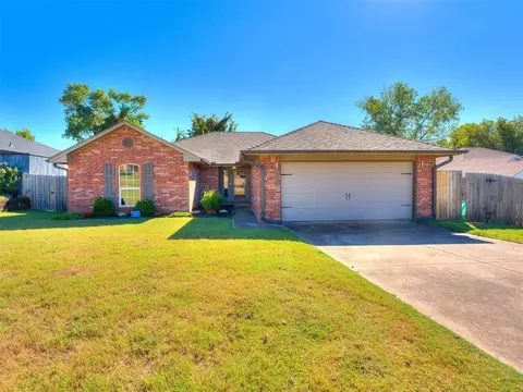 2050 Huntington Rd, Midwest City, OK 73130
