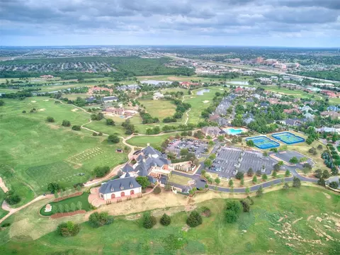 5716 Promenade Sq, Oklahoma City, OK 73142
