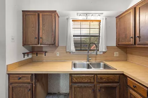 409 E Orbit, Guthrie, OK 73044 photo 13