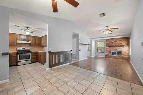 409 E Orbit, Guthrie, OK 73044 photo 7