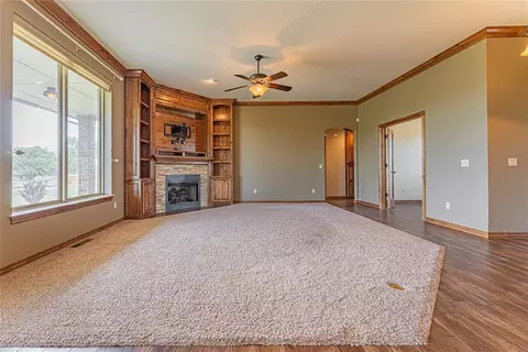 307 Hannah Dr, Tuttle, OK 73089 photo 6