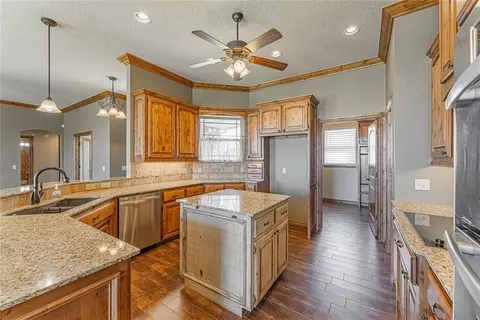 307 Hannah Dr, Tuttle, OK 73089 photo 10