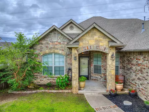 3704 Lorings Rd, Norman, OK 73072