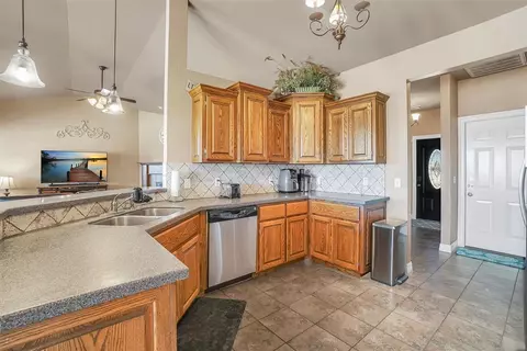 1800 White Tail Cir, Altus, OK 73521 photo 14