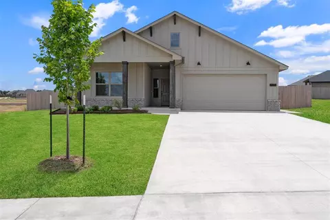 590 Emmy Jean Dr, Blanchard, OK 73010
