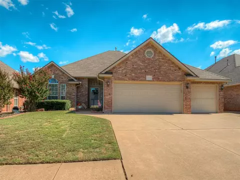 16604 Farmington Way, Edmond, OK 73012