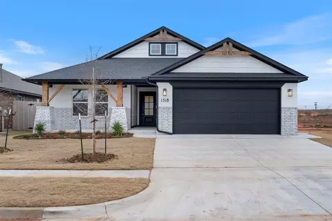 1518 Flint Hills St, Norman, OK 73069
