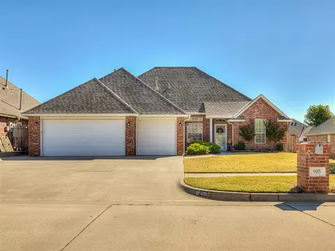 905 Majestic Ave, Yukon, OK 73099