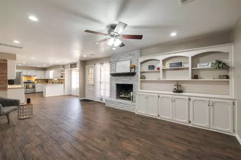 10108 S Kingsgate Rd, Oklahoma City, OK 73159