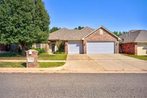 16608 Canyonwood Ln, Edmond, OK 73012