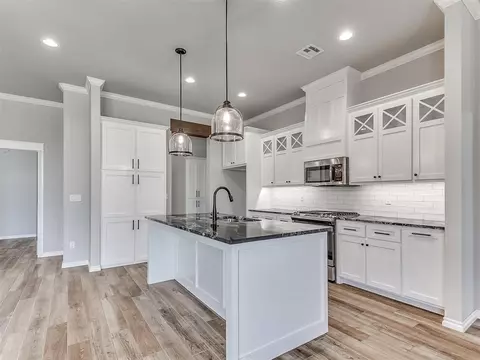 14209 Kamber Dr, Yukon, OK 73099 photo 4