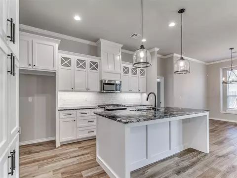 14209 Kamber Dr, Yukon, OK 73099 photo 3