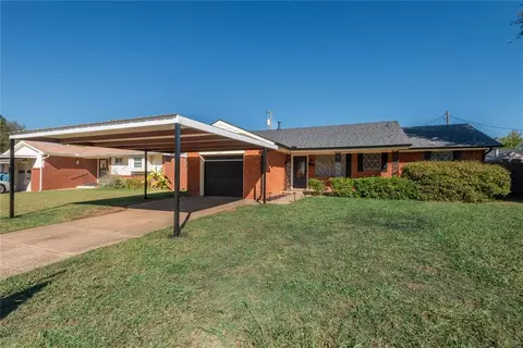 2216 Candy Ln, Del City, OK 73115