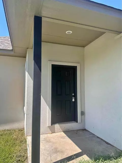 1326 NW 6th St, Oklahoma City, OK 73106