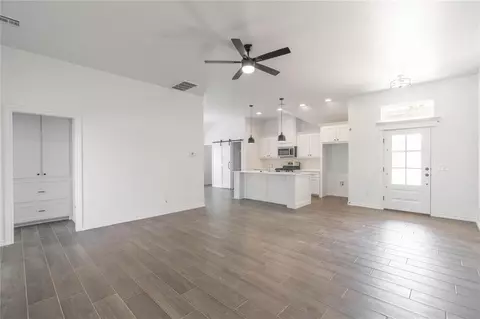 513 Hackberry Ln, Washington, OK 73093 photo 5