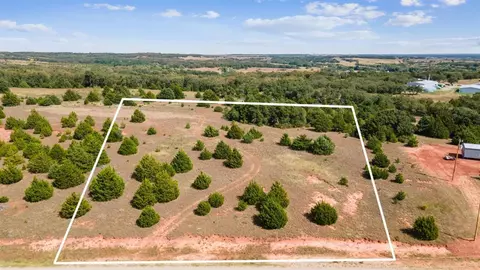 1180 Preston Ct, Guthrie, OK 73044