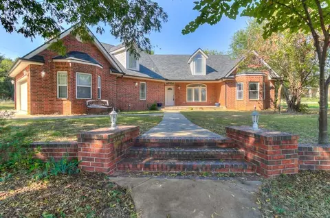 1051 SW 4th St, Jones, OK 73049