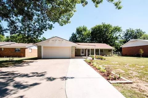 114 High St, Pauls Valley, OK 73075