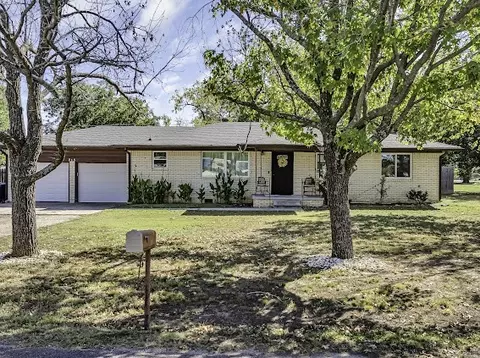 715 N N Pne, Stratford, OK 74872