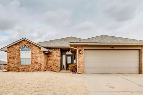 801 Shadowlake Rd, Norman, OK 73071