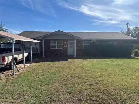 518 Clifford Ave, Hydro, OK 73048