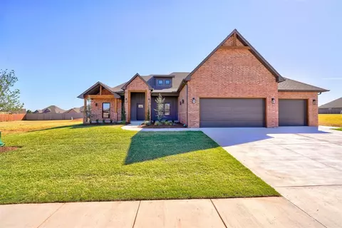 10824 NW 34th Cir, Yukon, OK 73099