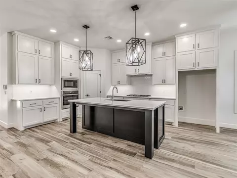 6401 NW 157th St, Edmond, OK 73013