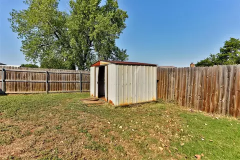 611 Silver Maple Ln, Noble, OK 73068 photo 38