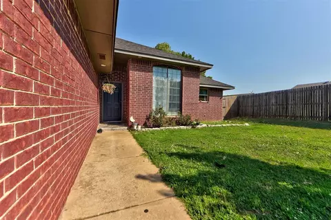 611 Silver Maple Ln, Noble, OK 73068 photo 6