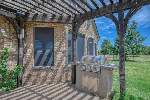 3722 Blue Stem Dr, Tuttle, OK 73089 photo 4