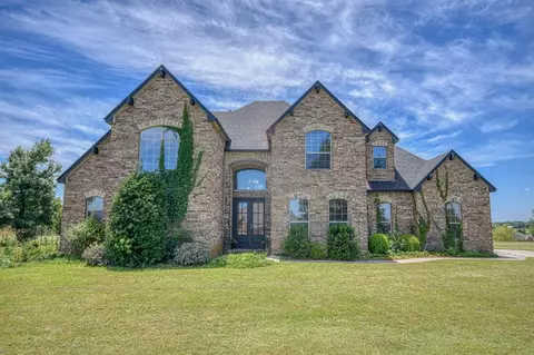 3722 Blue Stem Dr, Tuttle, OK 73089 photo 2