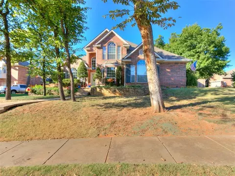 709 Hidden Hollow Cir, Edmond, OK 73034