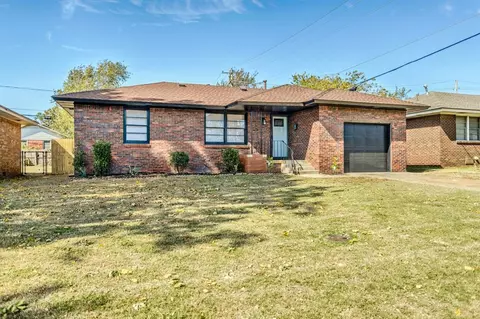 2125 Maple Dr, Midwest City, OK 73110