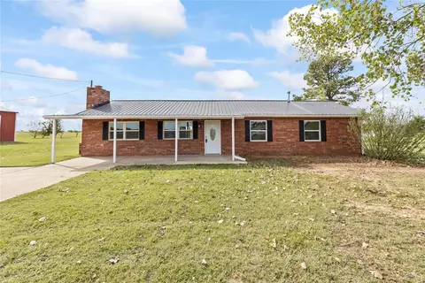 352077 E 1070 Rd, Prague, OK 74864