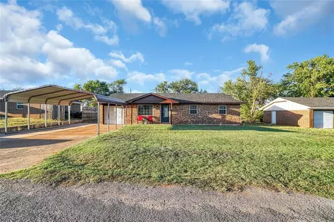 110 Bluestem St, Weatherford, OK 73096