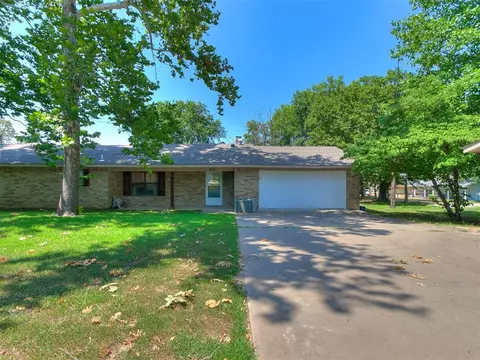 435 Hamilton Rd, Eufaula, OK 74432 photo 2