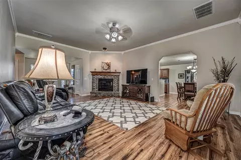 20747 Twisted Oak Rd, Harrah, OK 73045 photo 12