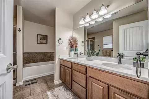 20747 Twisted Oak Rd, Harrah, OK 73045 photo 28