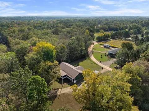 584 Burton Rd, Broken Bow, OK 74728 photo 2