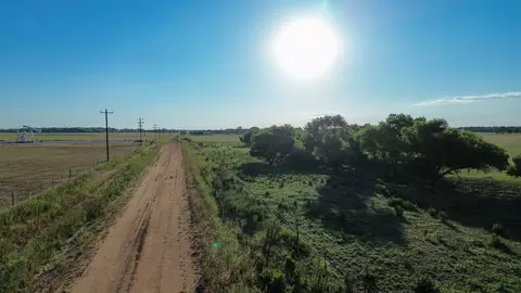 E 690 Road, Dover, OK 73734 photo 2