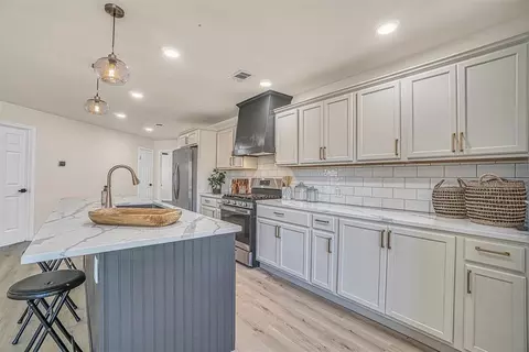 616 Vine St, Altus, OK 73521 photo 9