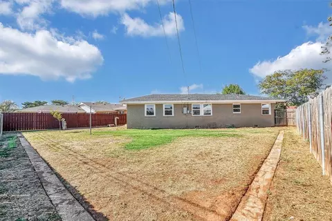 616 Vine St, Altus, OK 73521 photo 36